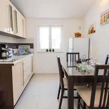 Apartmani Pavo Apartment