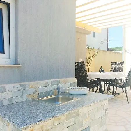 Apartmani Pavo Apartment *